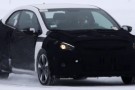 Kia Forte Koup 2014 prime foto spia Kia Forte Koup 2014 prime foto spia