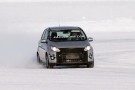 Ford C-MAX 2014 foto spia sulla neve Ford C-MAX 2014 foto spia sulla neve