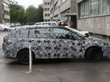 BMW Serie 1 GT a 7 posti spiata su strada