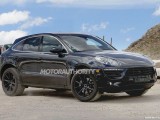 Porsche Macan nuove foto spia (anche dell’abitacolo)