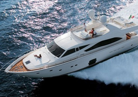 Ferretti 830