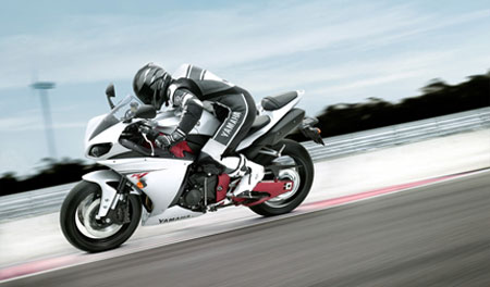 Nuova moto Yamaha yzf R1 2009 