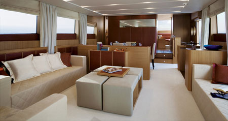 immagine degli interni del superyacht Aicon 85 Fly