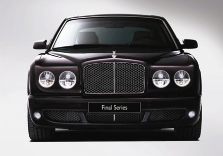 Il frontale della Bentley Arnage Final series che sarà presentata al salone di Parigi 2008 