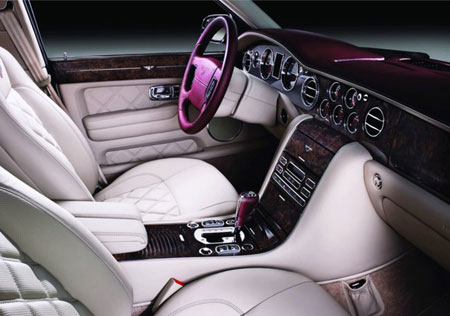 i lussuosi interni della Bentley Arnage Final series che sarà presentata al salone di Parigi 2008
