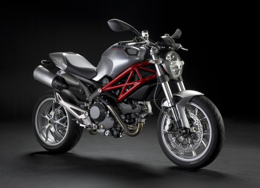 Il nuovo Ducati Monster 1100 e 1100 S, la moto naked più leggera del mercato 