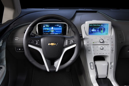 Gli interni dalla macchina elettrica Chevrolet Volt