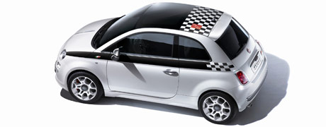 Immagine ufficiale della nuova Fiat 500 F1 Tm limited edition presentata al GranPremio di Singapore