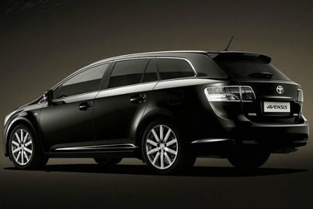 Il retro della  nuova TOyota Avensis presentata al Salone di Parigi 2008