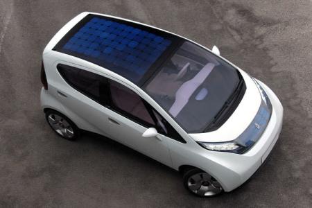 Presentata al salone di Parigi la nuova city car eletrica B 0 di Pininfarina vista dall\'alto