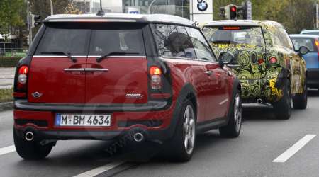 il nuovo suv Mini fotografato durante test su strada