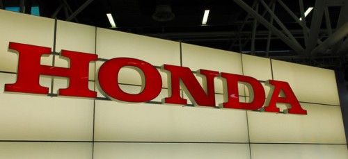 logo della honda allo stand del motor show 2008