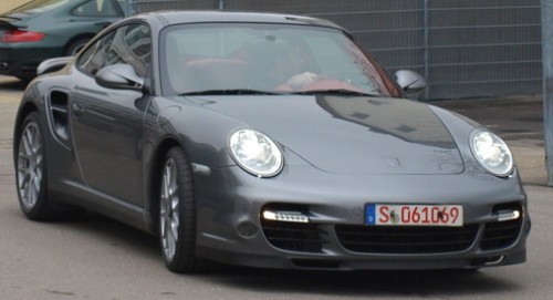 Nuovo lifting per le versioni 2010 della Porsche Turbo Coupè e Convertible 