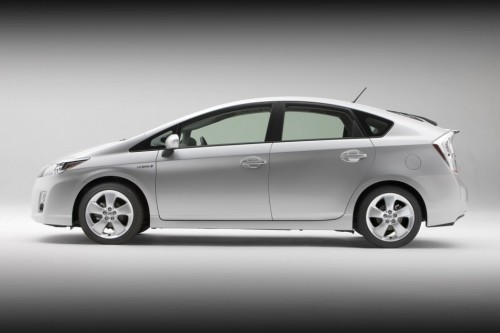 07_10_prius-0112-950x650