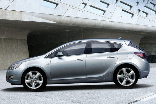 2010-opel-astra-8