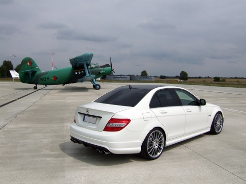 avus-mercedes-c63-amg-2