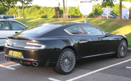 aston-martin-rapide-21