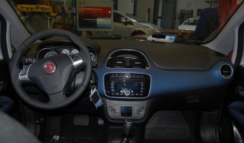 2010-fiat-grande-punto-fl-3