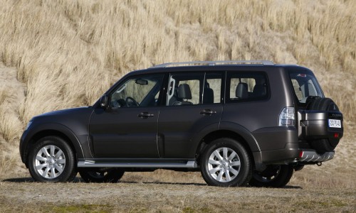 2010-mitsbubishi-pajero-3