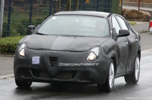 2010_alfa_romeo_milano_149_spy_shots_june_002-0615-950×650