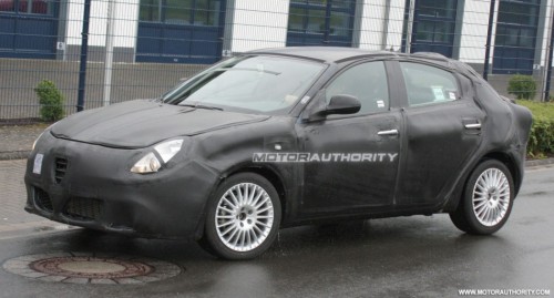 2010_alfa_romeo_milano_149_spy_shots_june_003-0615-950x650