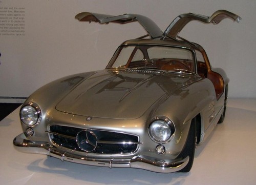800px-1955_mercedes-benz_300sl_gullwing_coupe_34