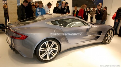 aston_martin_one_77_live_shots_july_007-0712-950×650