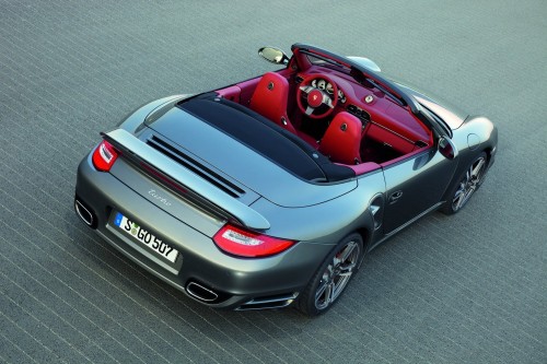 2010-Porsche-911-Turbo-7