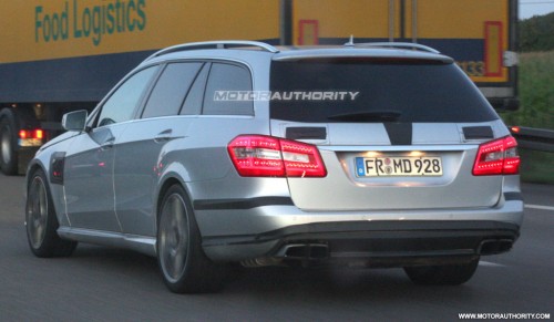 2011-mercedes-benz-e63-amg-estate-spy-shots_100227551_l