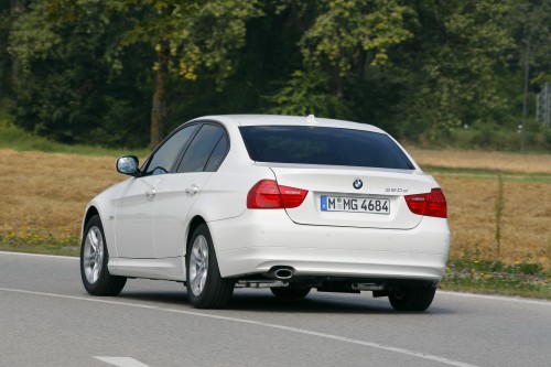 BMW-320d-EfficientDynamics-5