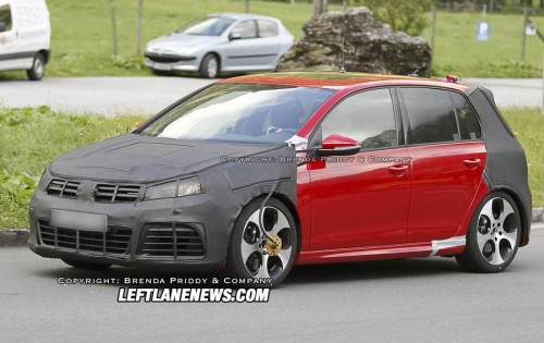 Volkswagen Golf R20 foto spia