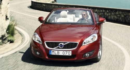 2010-Volvo-C70-0