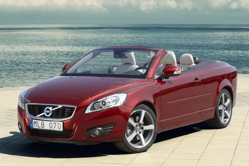 2010-Volvo-C70-12