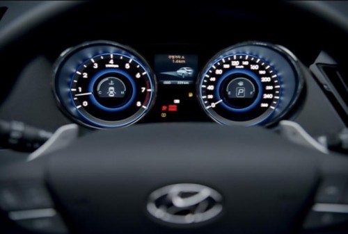2011-Hyundai-Sonata-3
