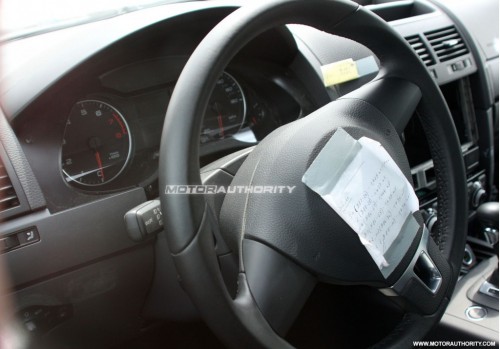 2011-volkswagen-touareg-test-mule-spy-shots-may-008_100200333_l