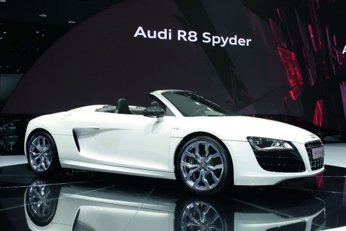 Audi-R8-Spyder-11