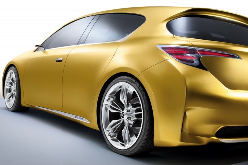 Lexus-LF-Ch-1