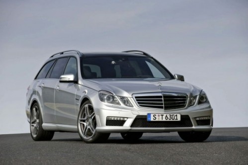 2010-Mercedes-E63-AMG-Estate-Front-Angle-View-588x391