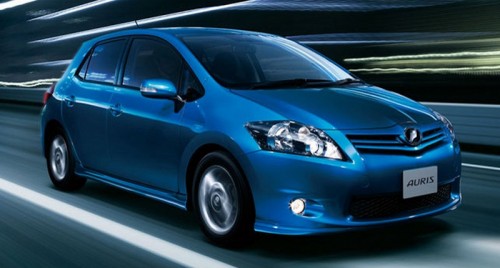 2010-Toyota-Auris-9