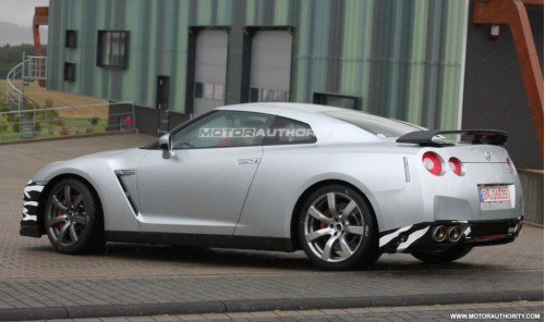 2011-nissan-gt-r-specm-spy-shots_100228618_l