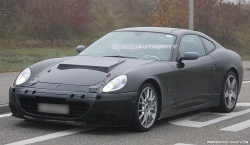 2012-ferrari-612-scaglietti-successor-test-mule-spy-shots_100231866_l