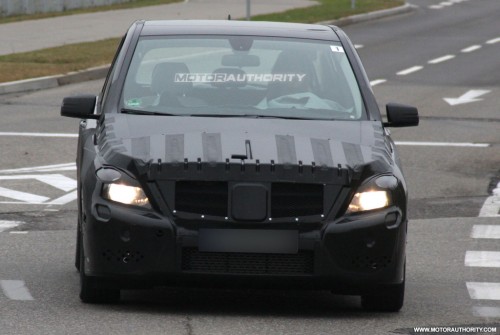 2012-mercedes-benz-b-class-spy-shots_100230509_l