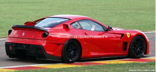 2010-ferrari-gtb-599xx-live-shots-005_100203447_m