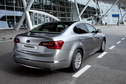 2011-Kia-Cadenza-16