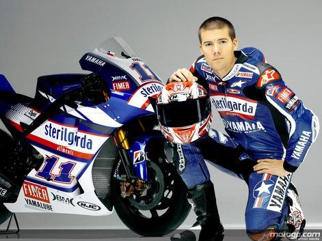 Il nuovo campione del mondo Superbike Ben Spies con la  Yamaha Tech3 