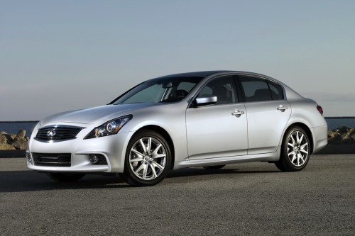 2010-Infiniti-G37-Sedan-7