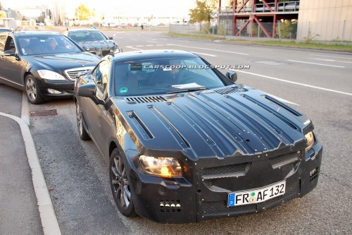 2012-Mercedes-Benz-SLK-005