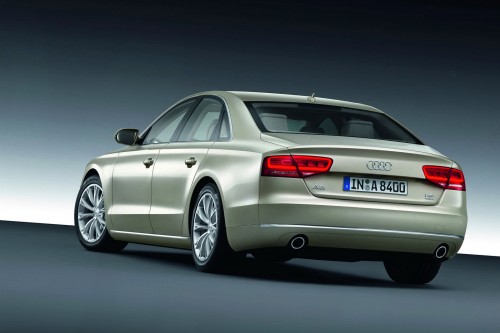 Audi A8 (11)