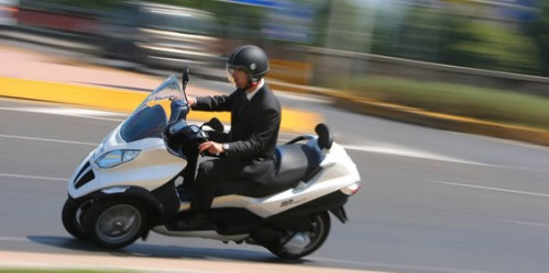 Piaggio_MP3_Hybrid