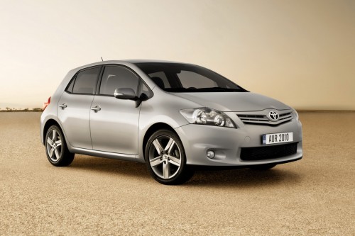 2010-Toyota-Auris-2010